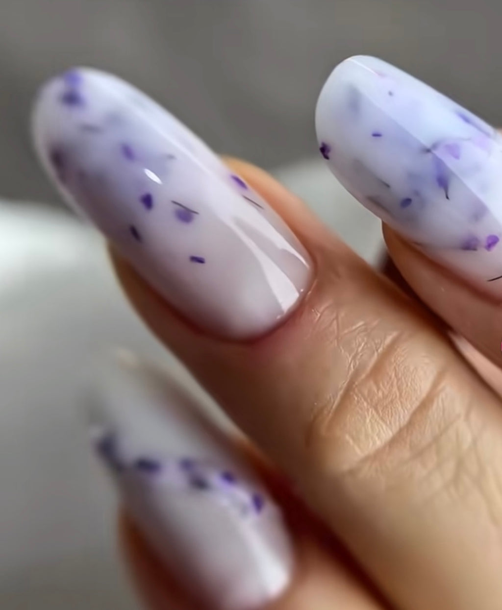 Pastel Botsnica- Lilac Whisper-Hemma&Tpo free